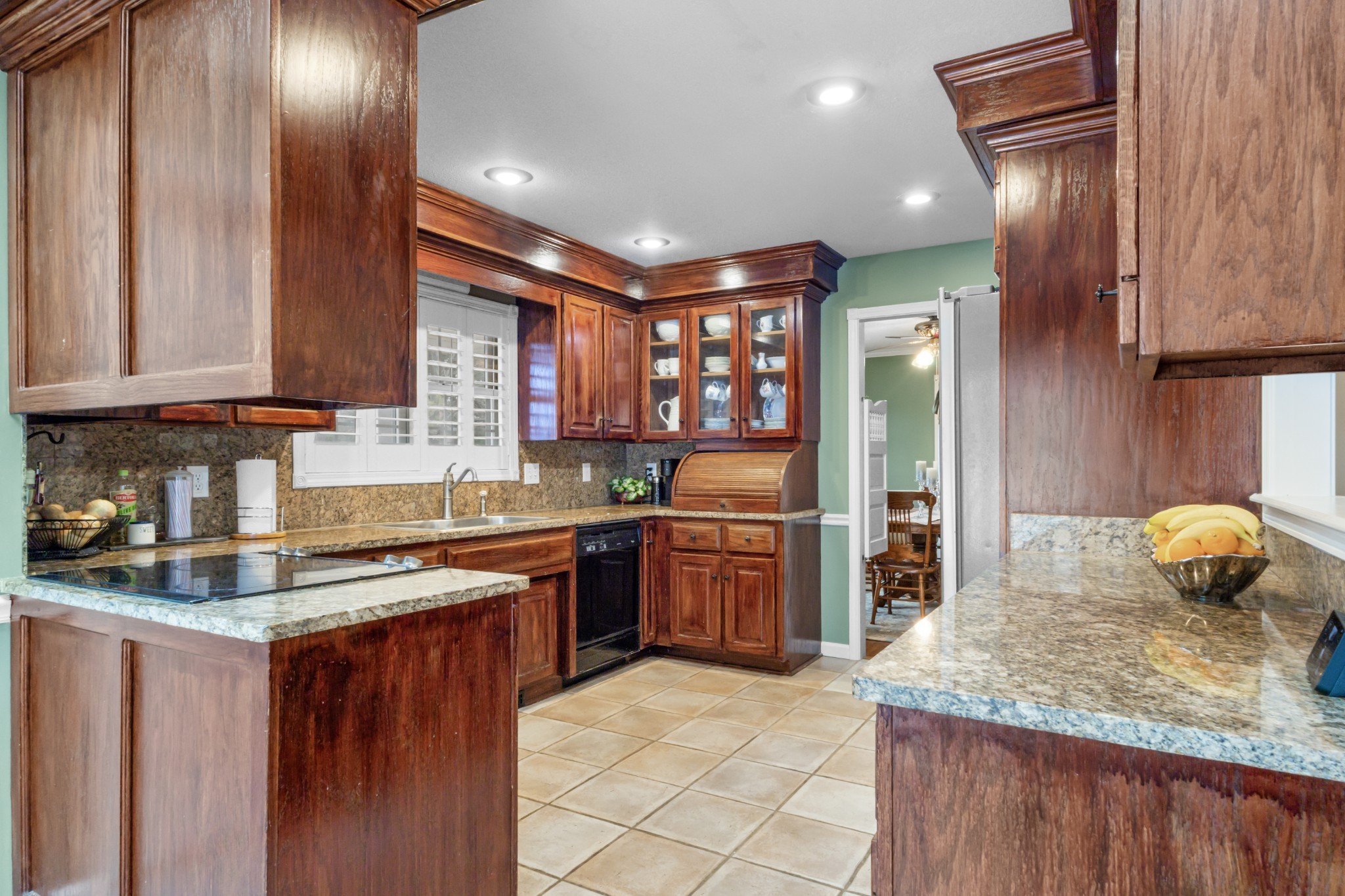 374 Rossview Road Clarksville, TN 37043 - Photo 9 of 31 Gallery Image 9