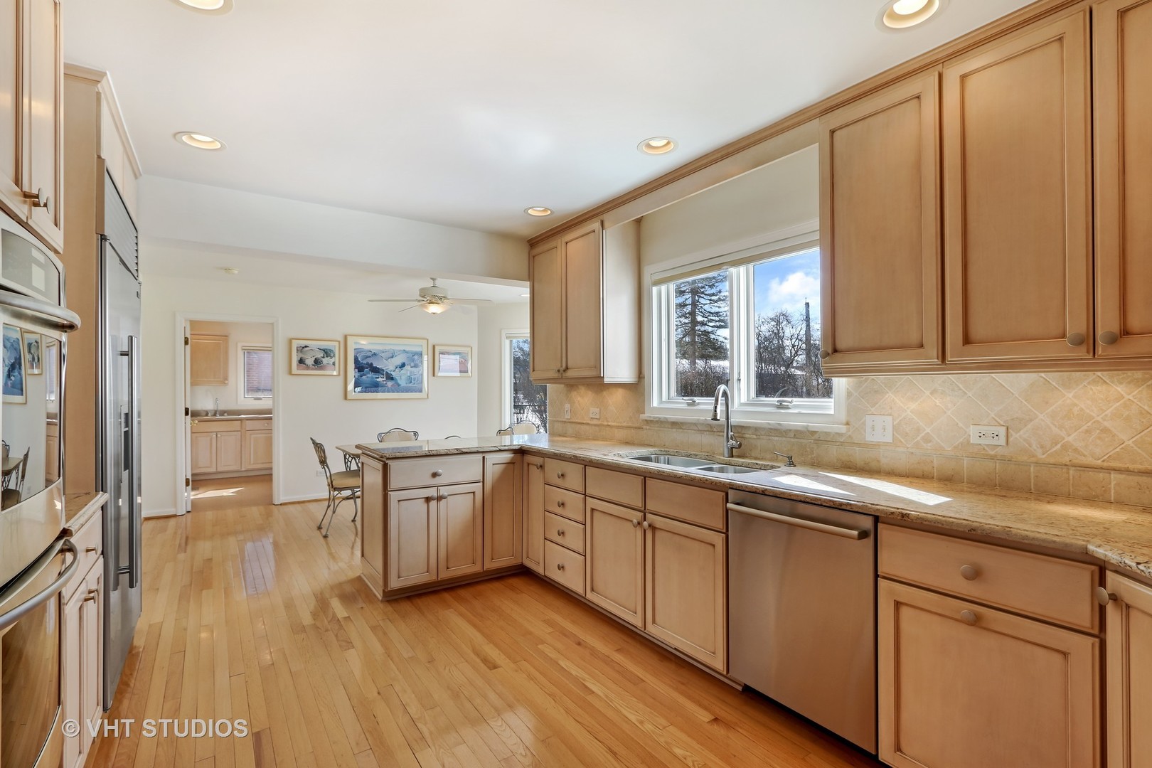 257 Summerfield Road Northbrook, IL 60062 - Photo 3 of 21 Gallery Image 3