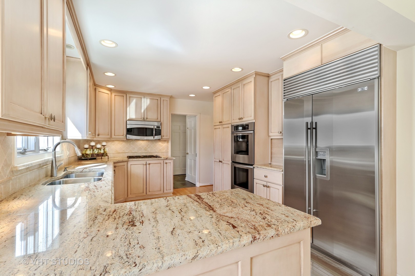 257 Summerfield Road Northbrook, IL 60062 - Photo 4 of 21 Gallery Image 4