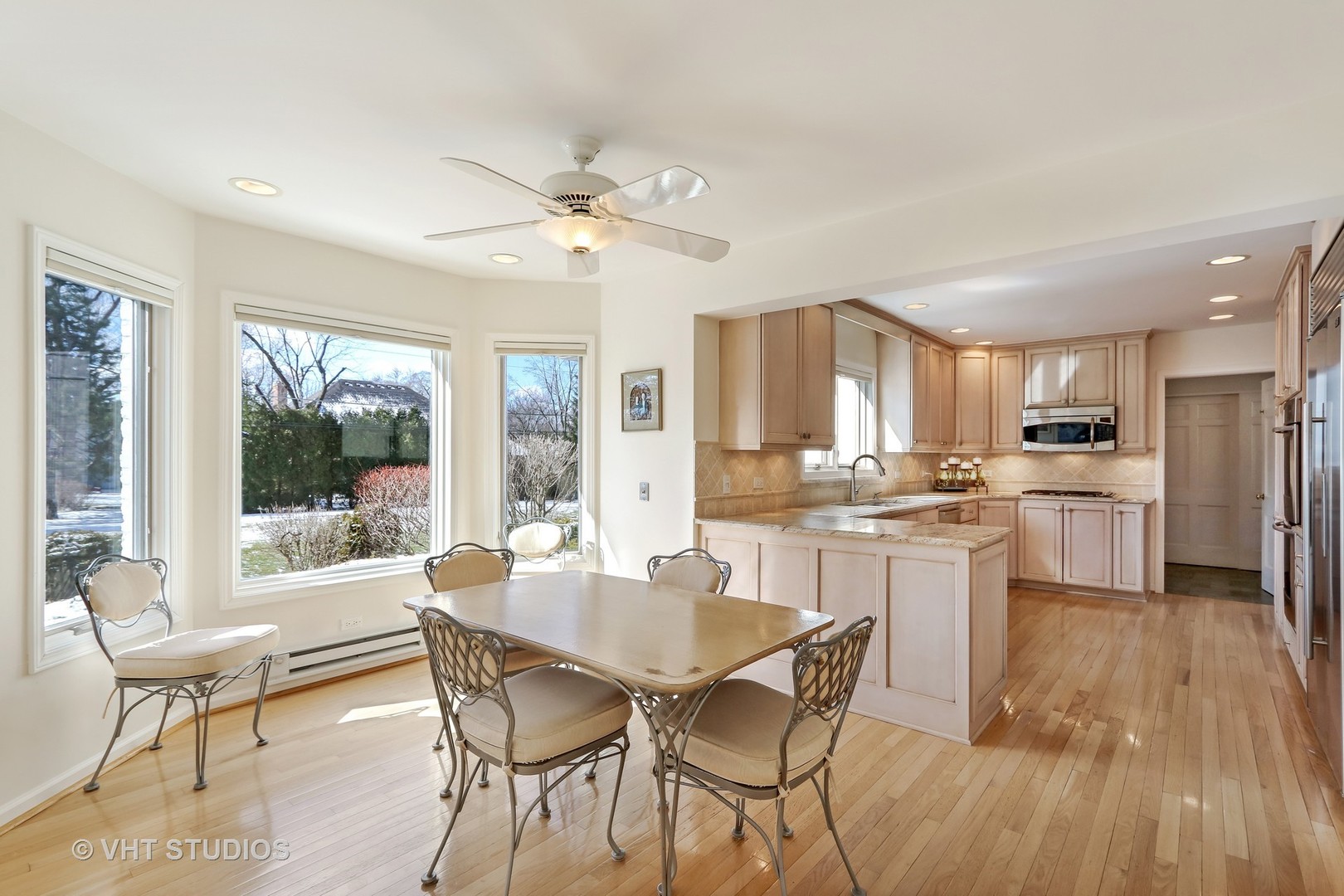 257 Summerfield Road Northbrook, IL 60062 - Photo 5 of 21 Gallery Image 5