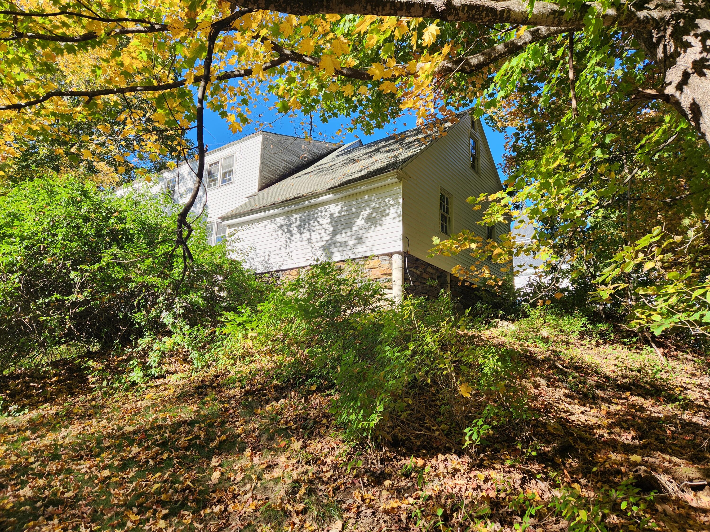 45 Station Road Hebron, ME 04238 - Photo 5 of 47 20251001_091212