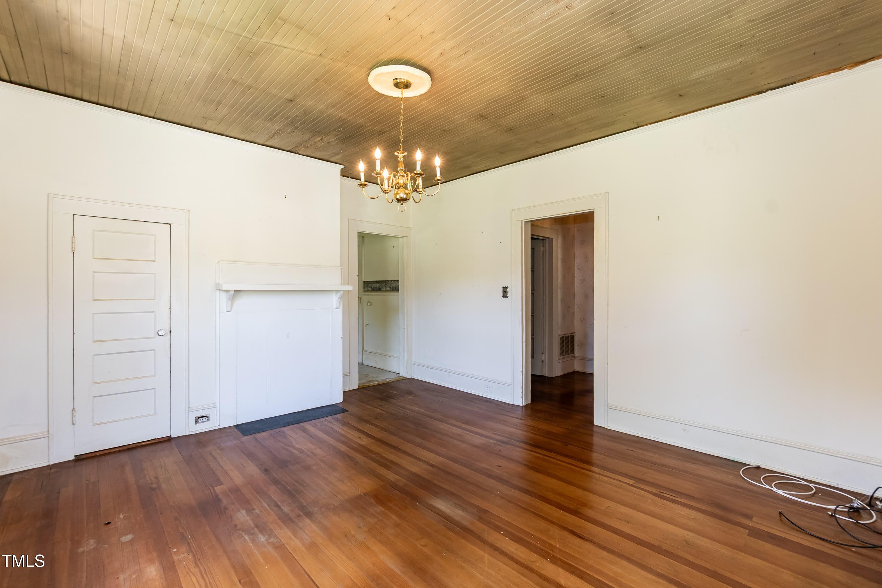 310 Spring Street Durham, NC 27703 - Photo 27 of 43 Dining 01