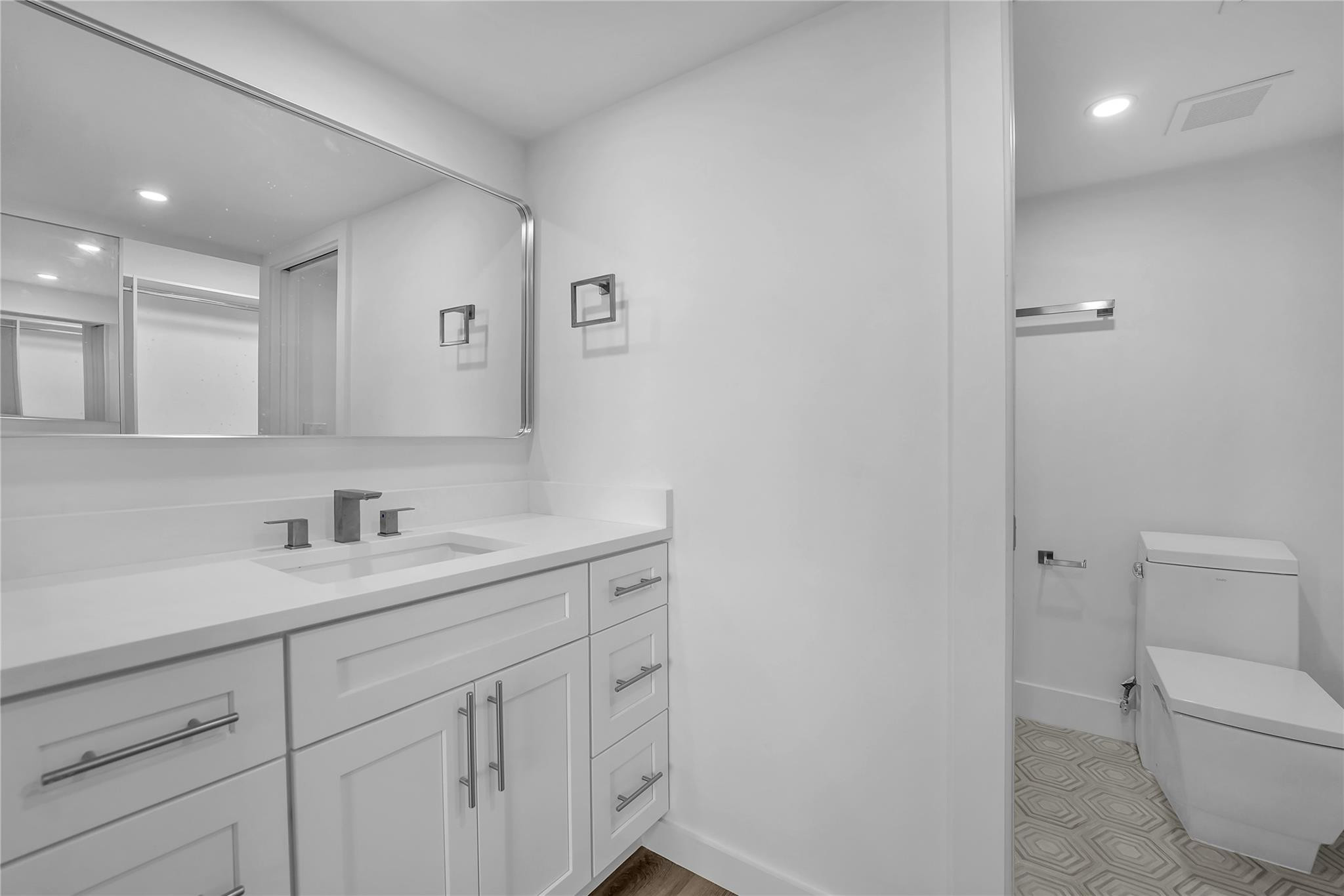 6037 Balboa Circle, Unit 401 Boca Raton, FL 33433 - Photo 12 of 21 Photo 12