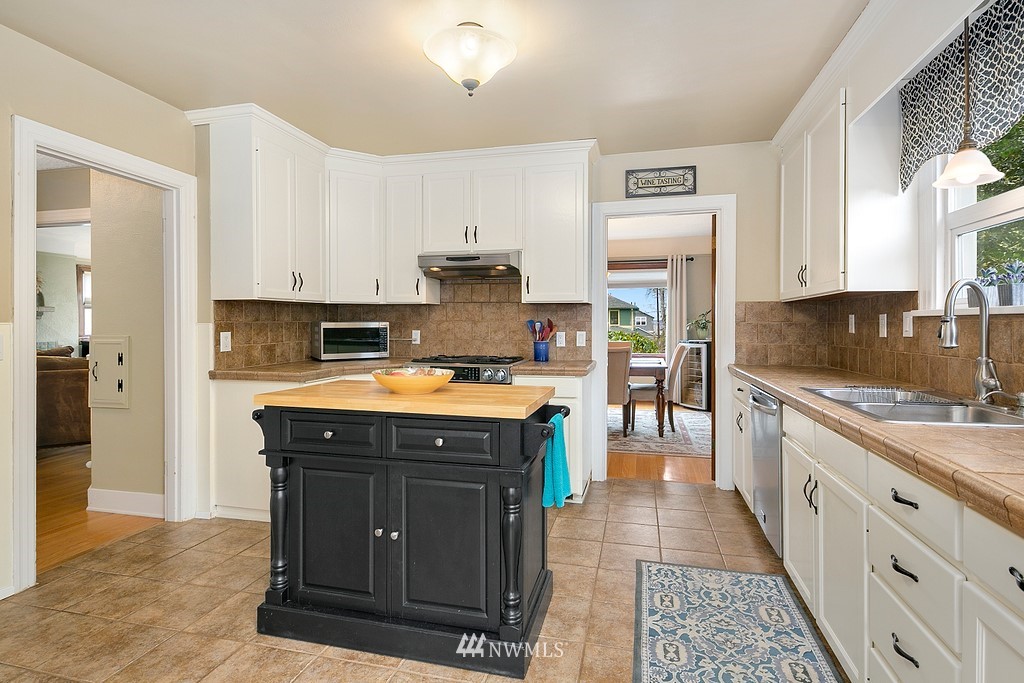 1321 Rucker Avenue Everett, WA 98201 - Photo 13 of 39