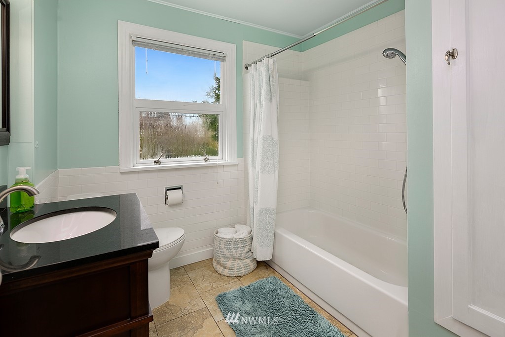 1321 Rucker Avenue Everett, WA 98201 - Photo 25 of 39