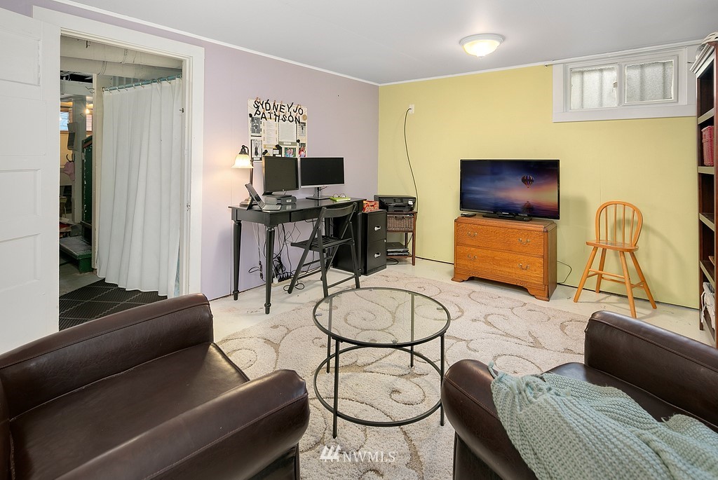 1321 Rucker Avenue Everett, WA 98201 - Photo 28 of 39