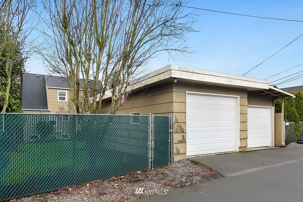 1321 Rucker Avenue Everett, WA 98201 - Photo 34 of 39