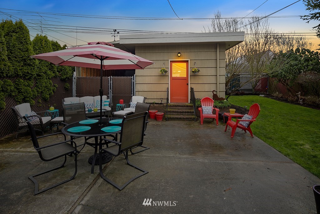 1321 Rucker Avenue Everett, WA 98201 - Photo 35 of 39