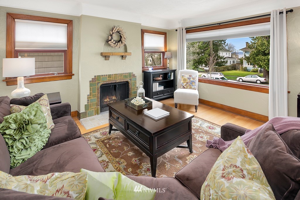 1321 Rucker Avenue Everett, WA 98201 - Photo 5 of 39