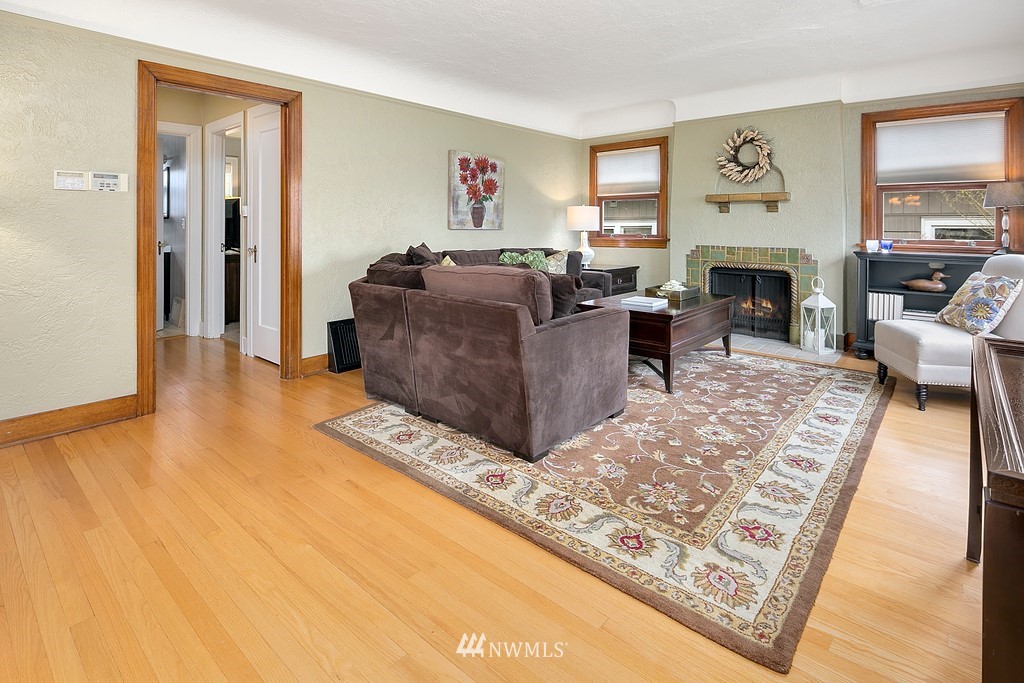 1321 Rucker Avenue Everett, WA 98201 - Photo 7 of 39