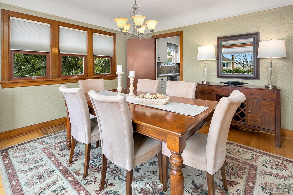 1321 Rucker Avenue Everett, WA 98201 - Photo 10 of 39