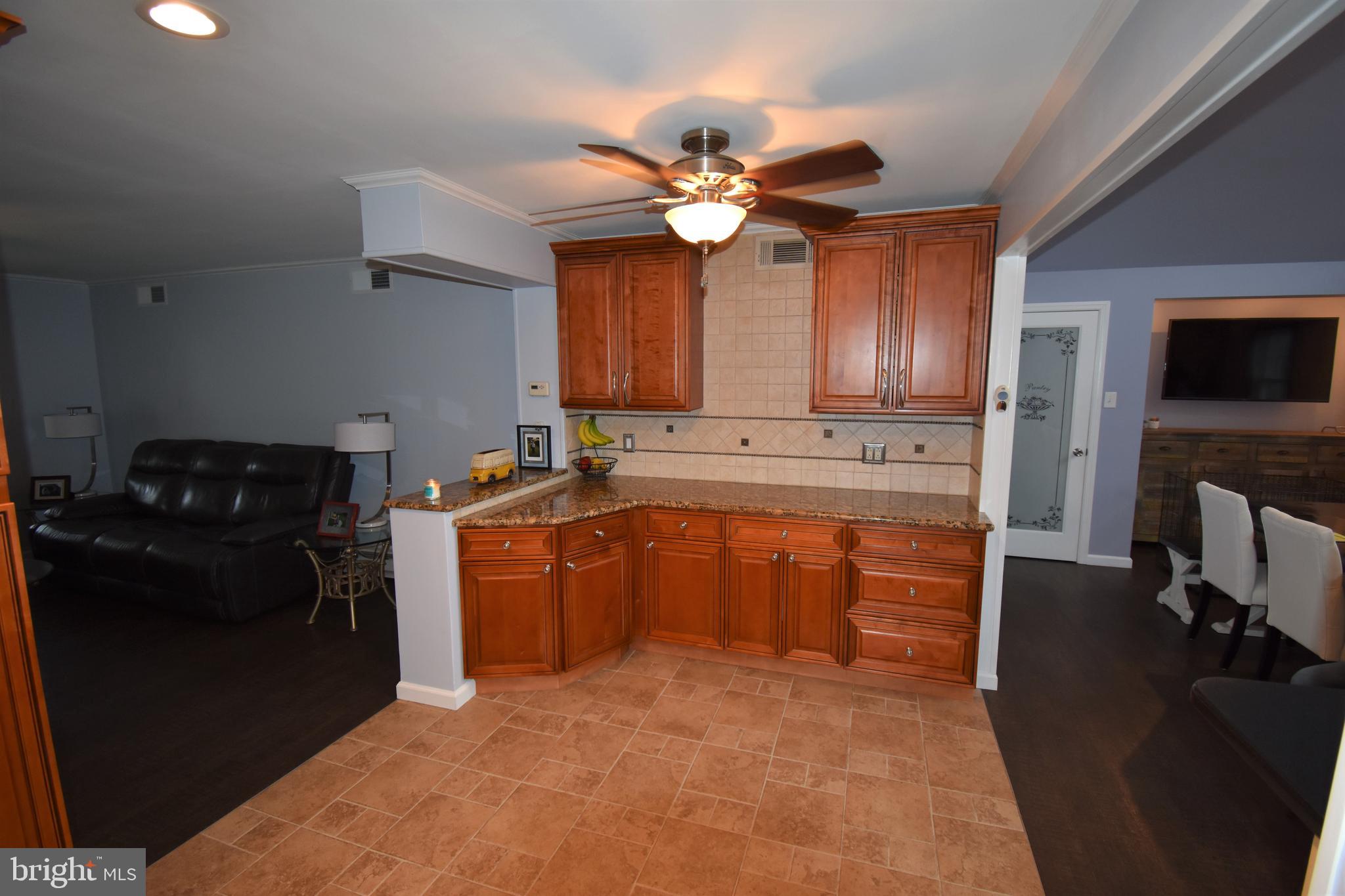 6 Cliff Road Levittown, PA 19057 - Photo 13 of 36
