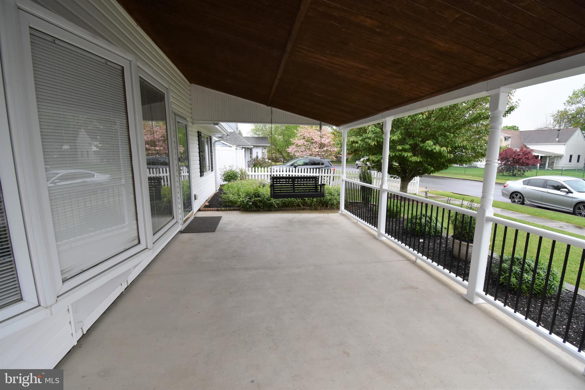 6 Cliff Road Levittown, PA 19057 - Photo 3 of 36