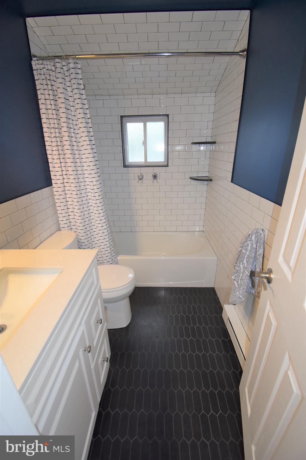 6 Cliff Road Levittown, PA 19057 - Photo 24 of 36