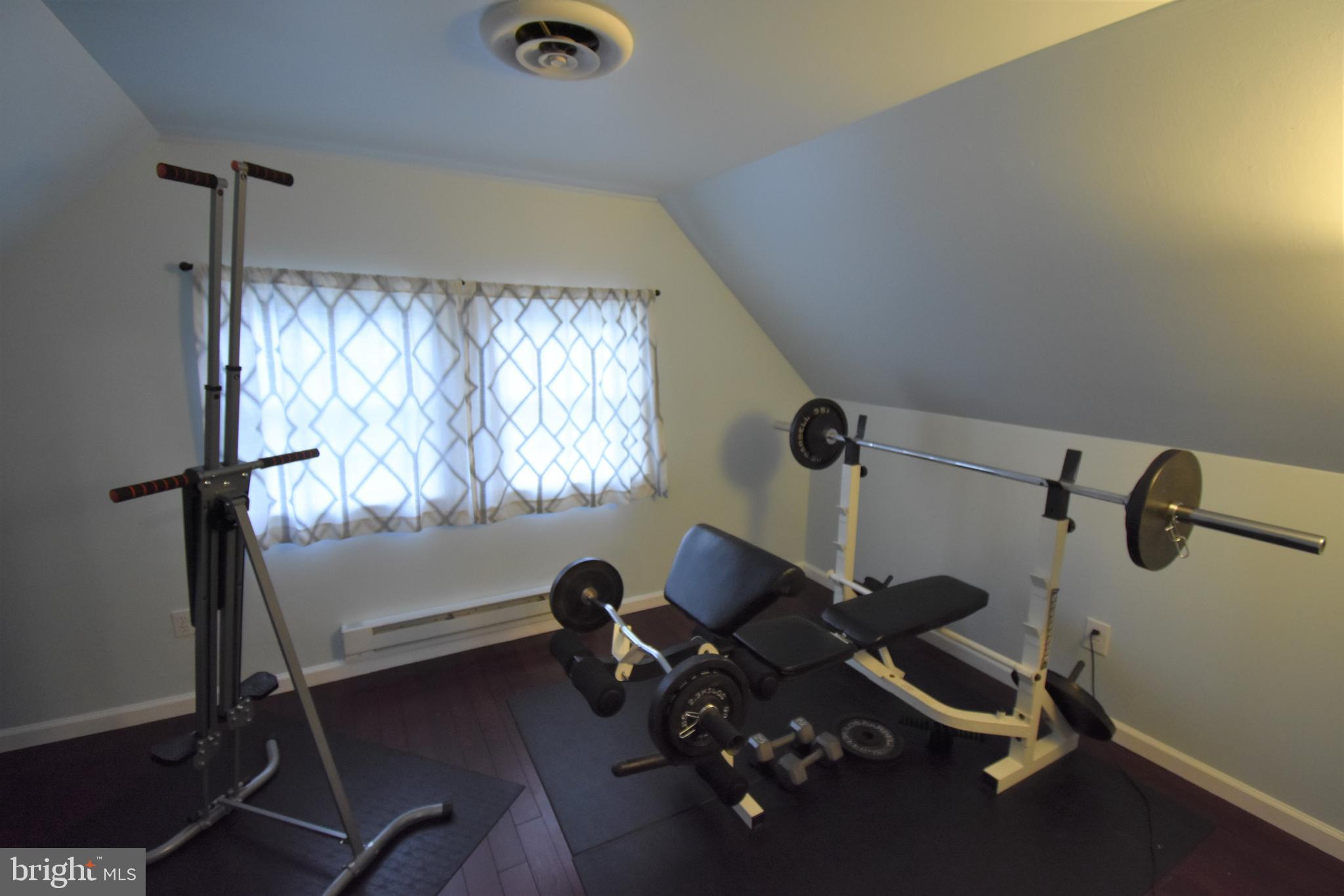 6 Cliff Road Levittown, PA 19057 - Photo 27 of 36