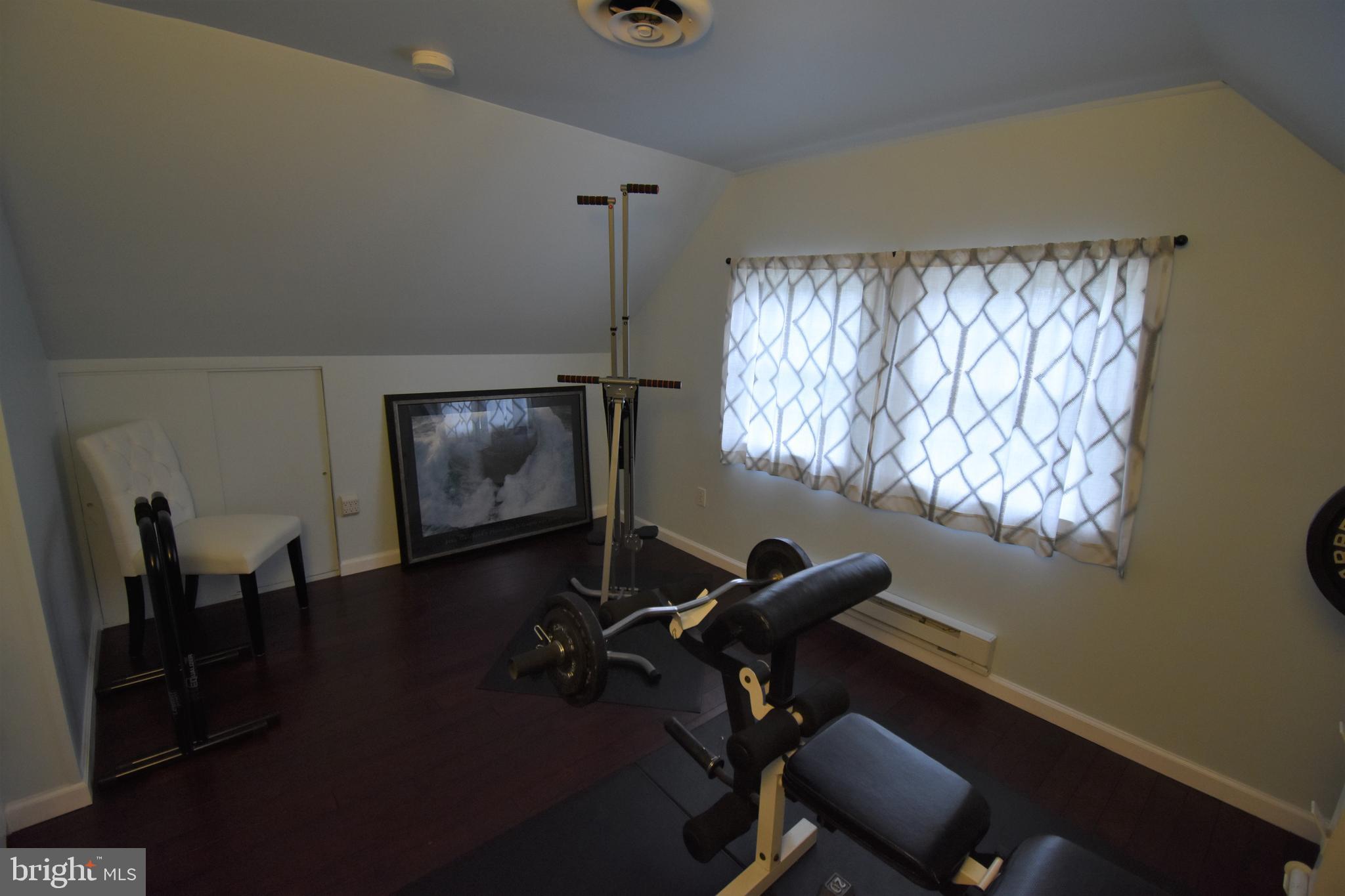 6 Cliff Road Levittown, PA 19057 - Photo 28 of 36