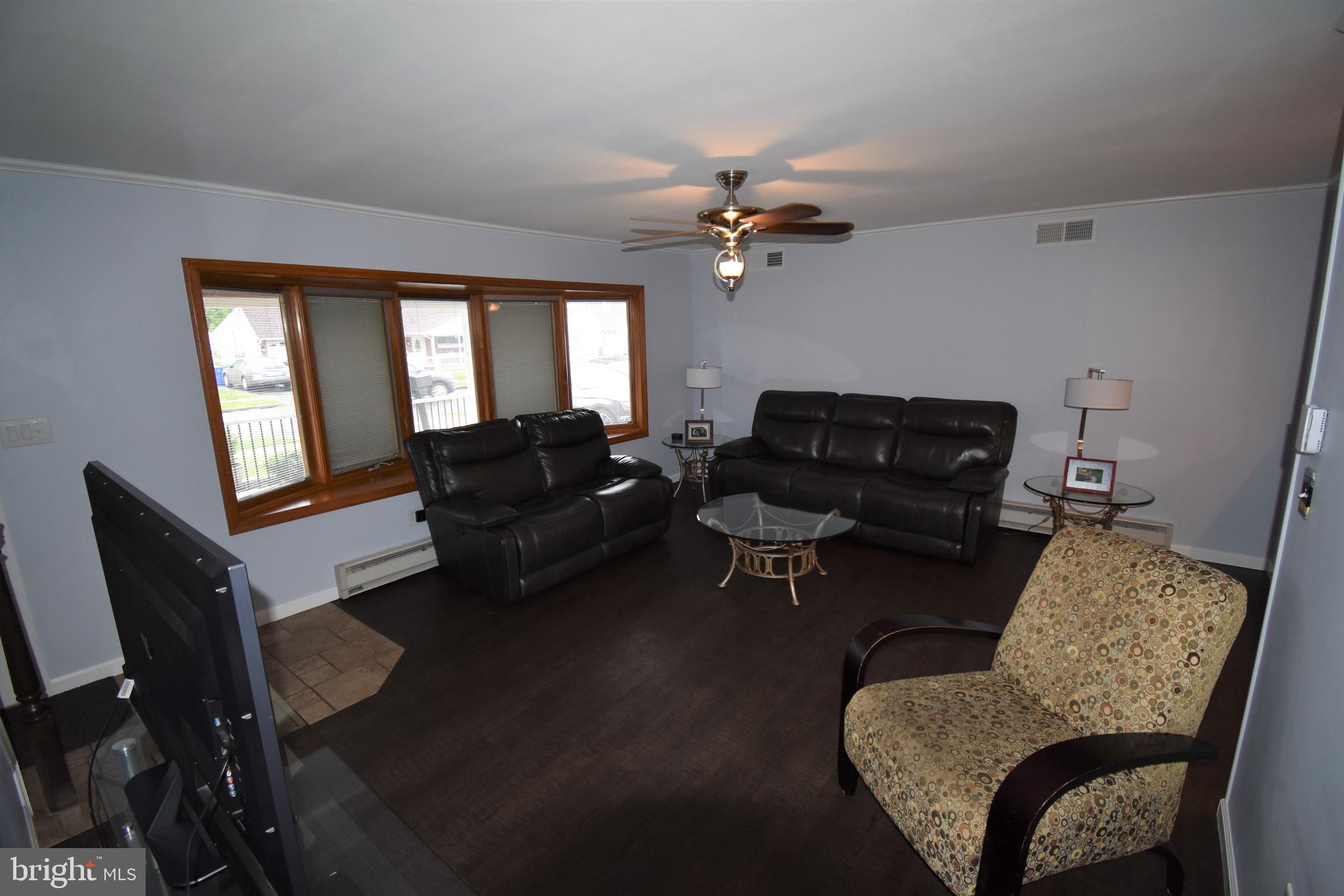 6 Cliff Road Levittown, PA 19057 - Photo 6 of 36