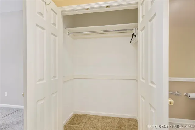 $259,900 | 2102 Pickwick Drive, New Albany, IN 47150