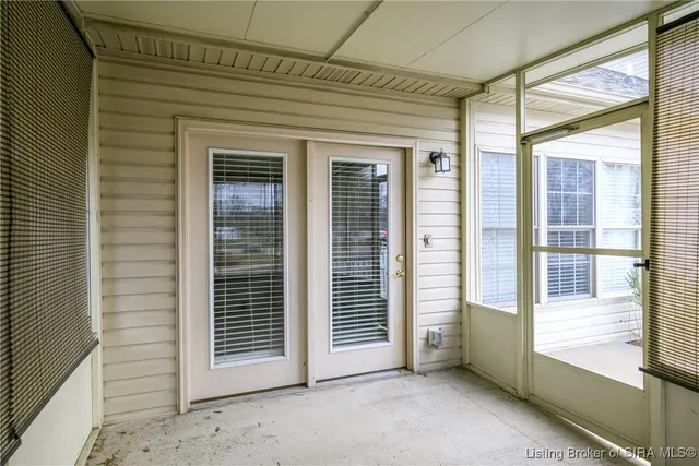 $259,900 | 2102 Pickwick Drive, New Albany, IN 47150