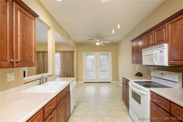 $259,900 | 2102 Pickwick Drive, New Albany, IN 47150