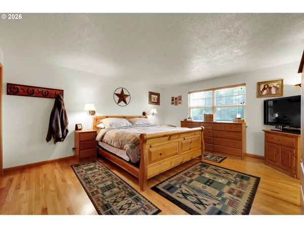 $1,099,000 | 37410 Hills Creek Road, Springfield, OR 97478