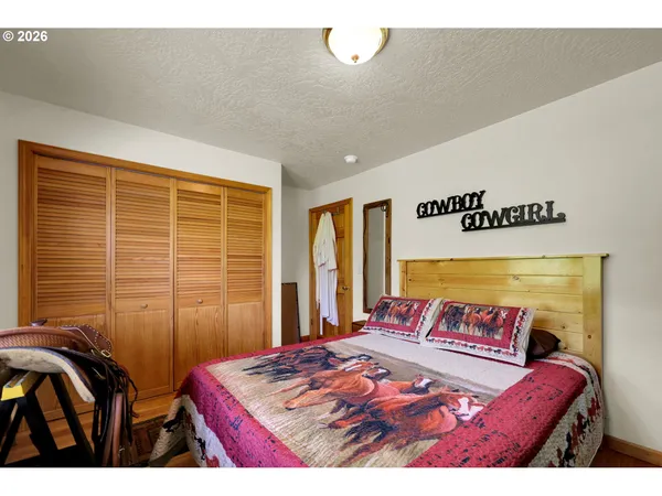 $1,099,000 | 37410 Hills Creek Road, Springfield, OR 97478