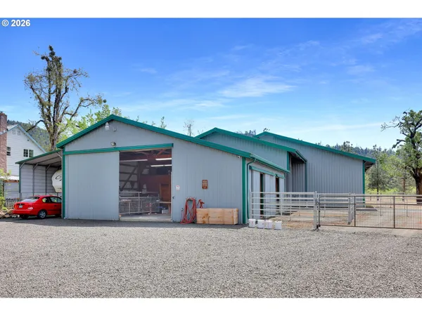 $1,099,000 | 37410 Hills Creek Road, Springfield, OR 97478