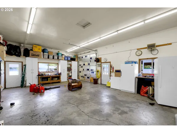 $1,099,000 | 37410 Hills Creek Road, Springfield, OR 97478