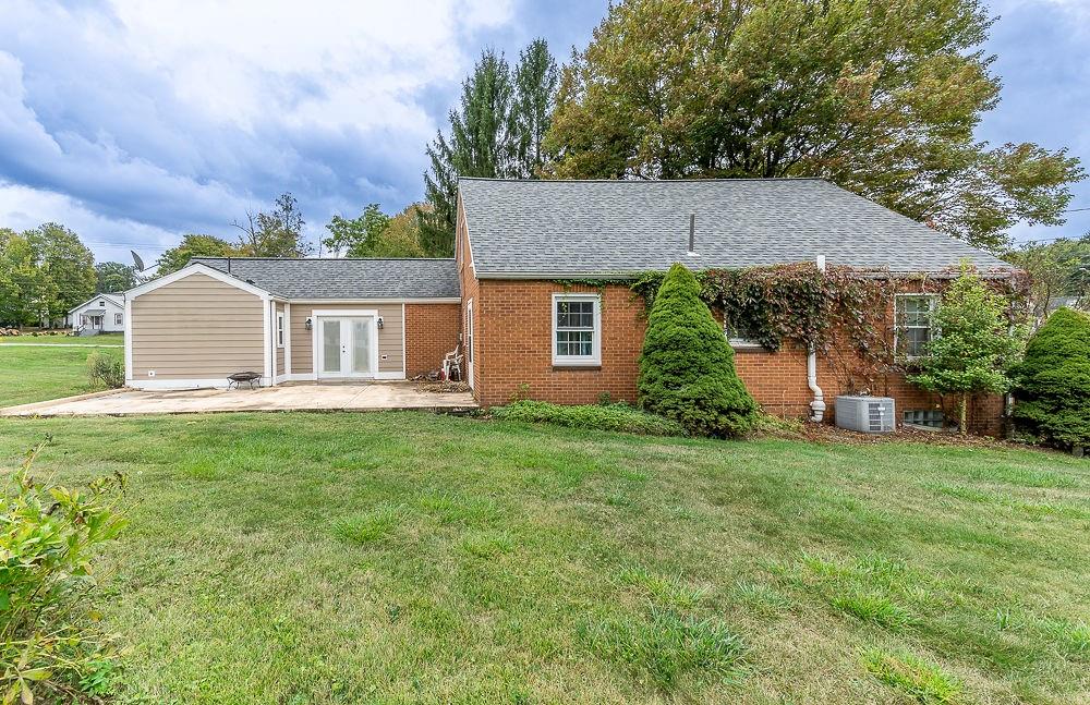 262 Blackhawk Road Beaver Falls, PA 15010 - Photo 9 of 50 Gallery Image 9