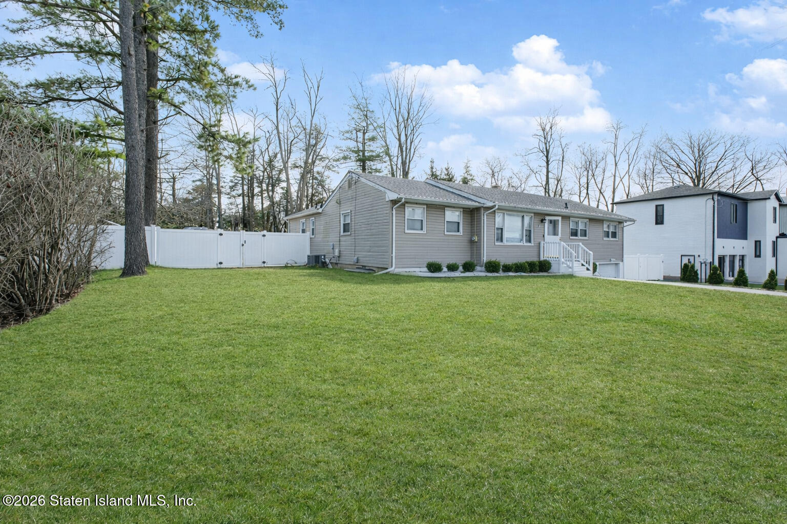 2 Pension Road Manalapan, NJ 07726 - Photo 4 of 24 Welcome to 2 Pension Road!