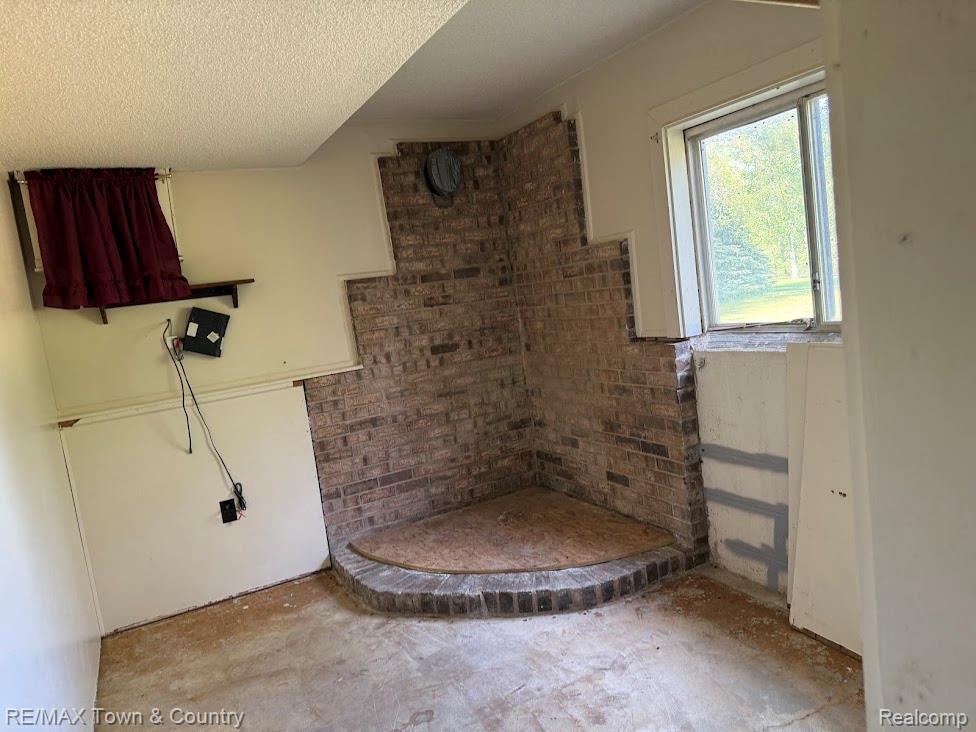 4372 North Gale Road Davison, MI 48423 - Photo 15 of 46 7.jpg