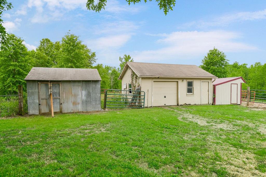 2526 Tri-County Line Road Lathrop, MO 64465 - Photo 42 of 47