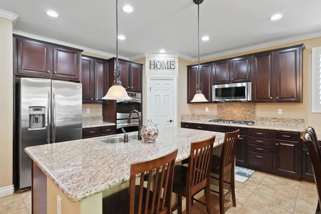11285 Figtree Terrace Road Corona, CA 92883 - Photo 2 of 72