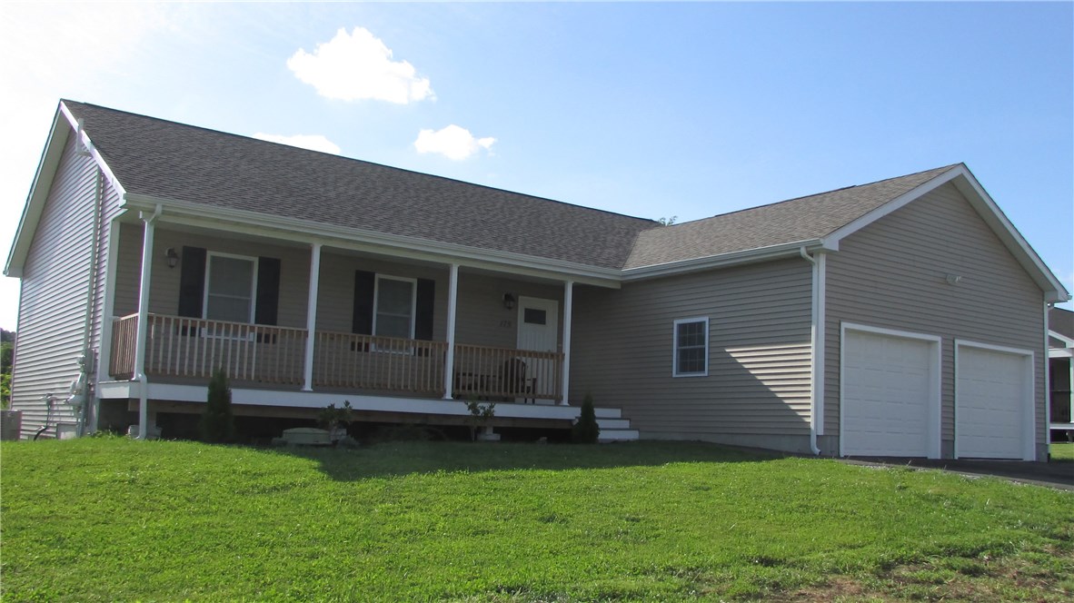 175 Danielle Drive Woonsocket, RI 02895 - Photo 2 of 31 Gallery Image 2