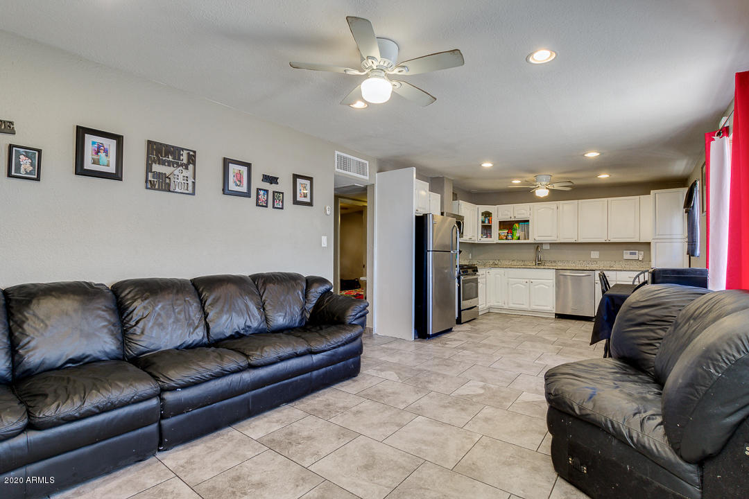 3923 West Granada Road Phoenix, AZ 85009 - Photo 5 of 21 05-Granada
