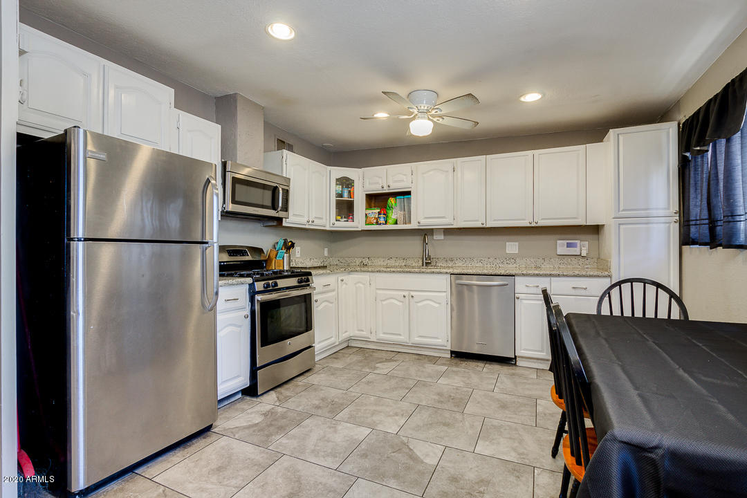 3923 West Granada Road Phoenix, AZ 85009 - Photo 8 of 21 08-Granada