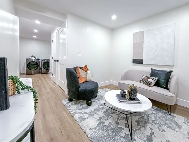 $4,000 | 469 Washington Avenue, Unit B, Chelsea, MA 02150