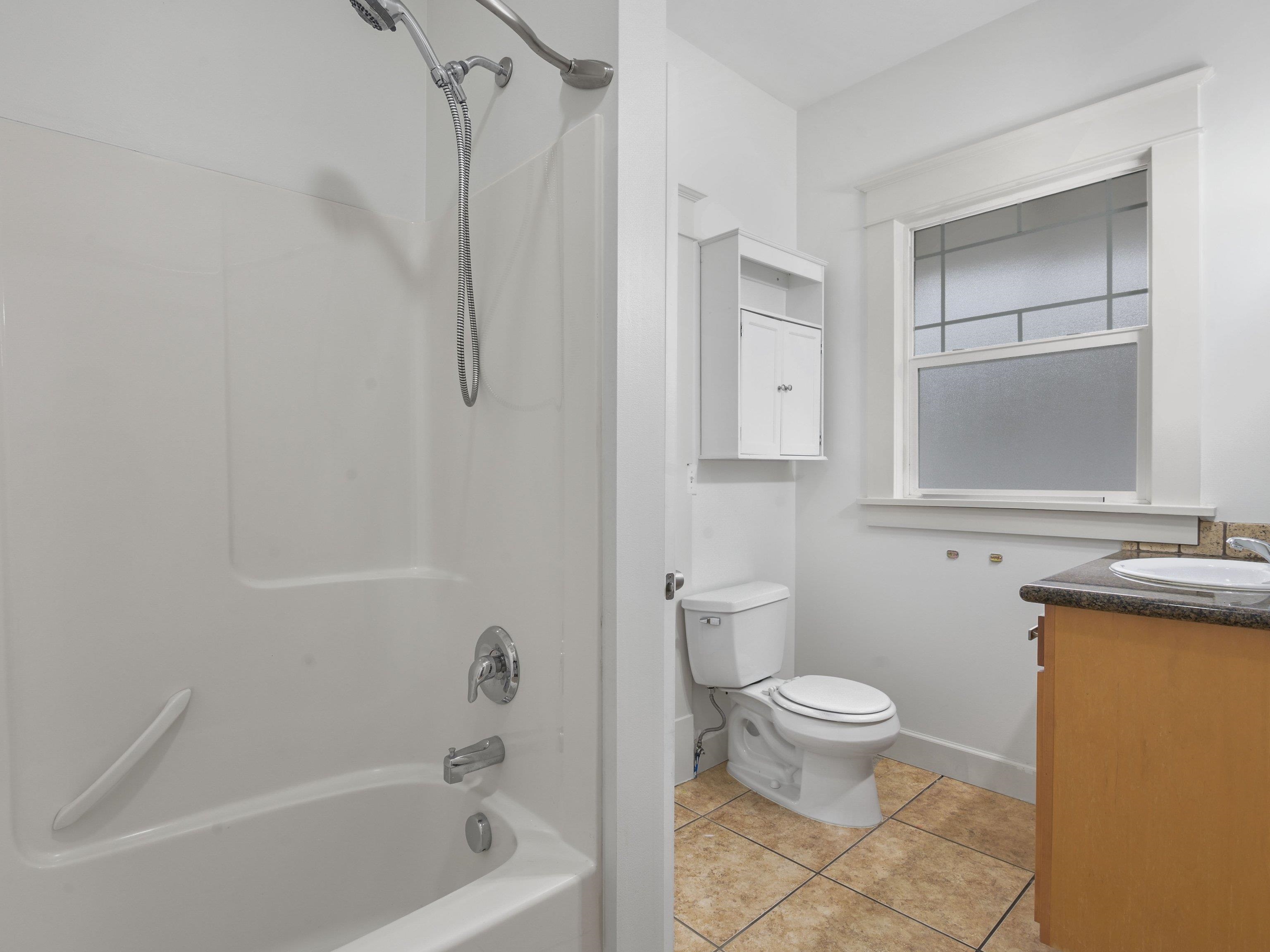 1228 West Chelan Avenue Spokane, WA 99205 - Photo 12 of 30