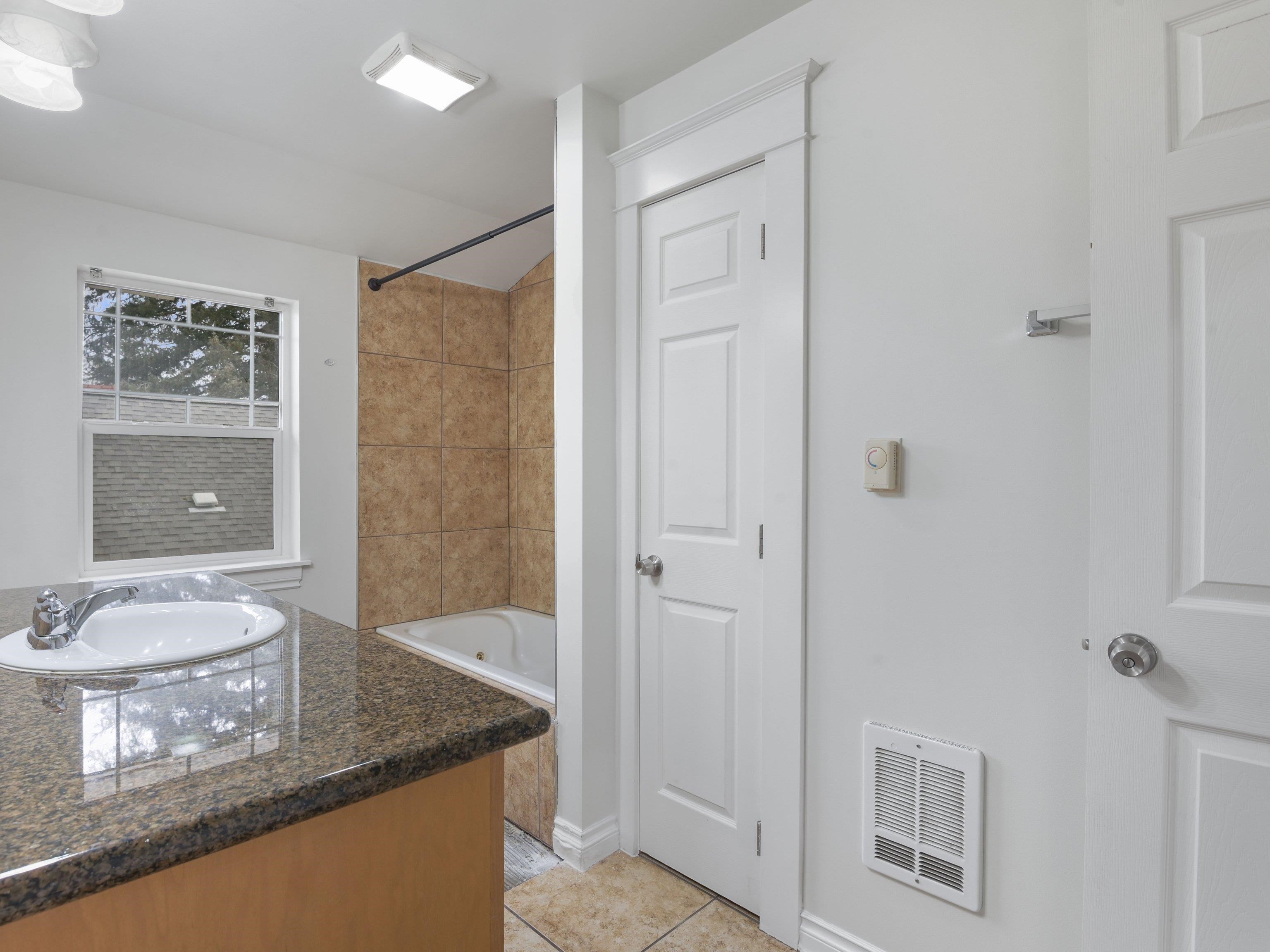 1228 West Chelan Avenue Spokane, WA 99205 - Photo 22 of 30