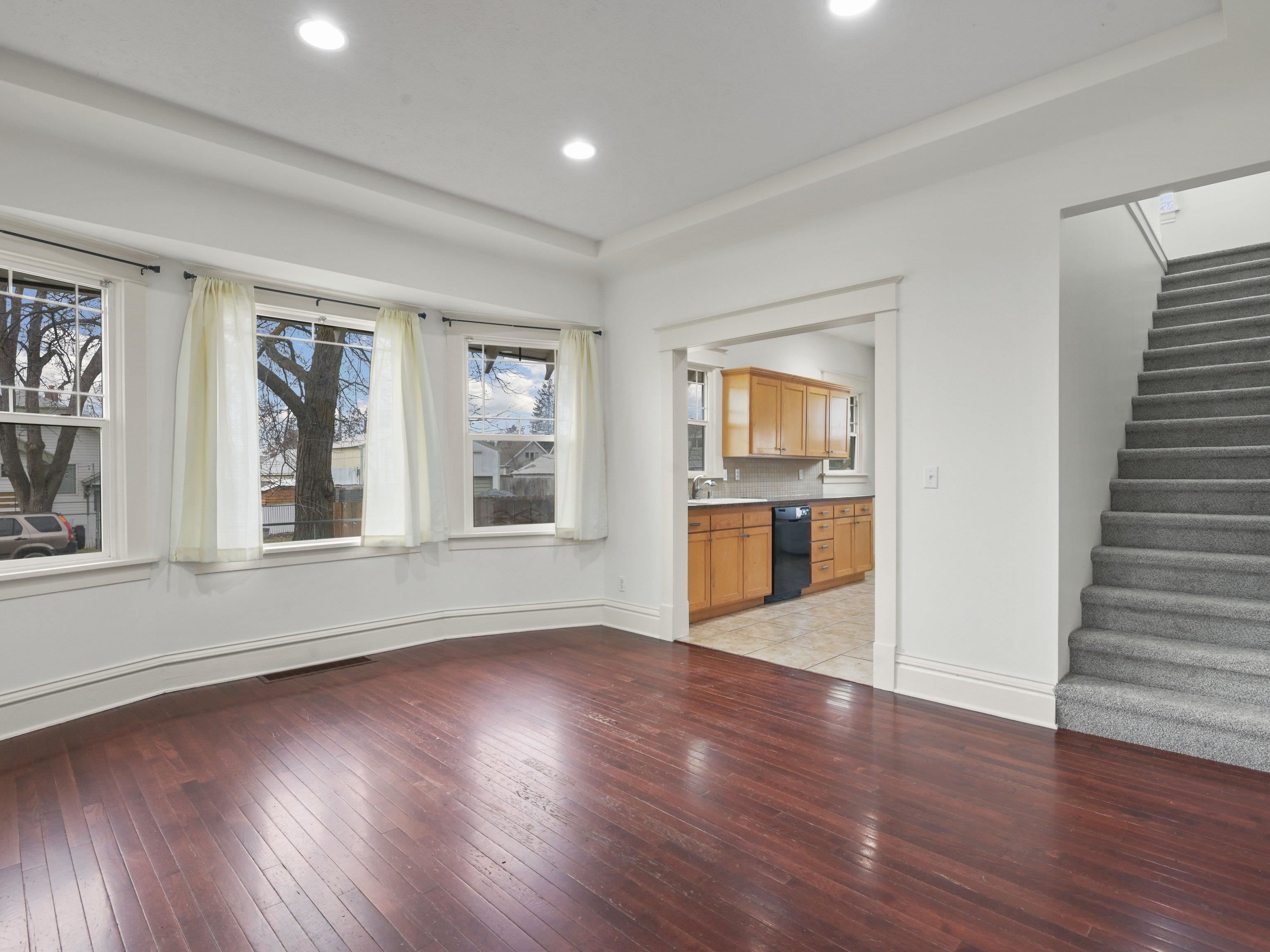 1228 West Chelan Avenue Spokane, WA 99205 - Photo 7 of 30