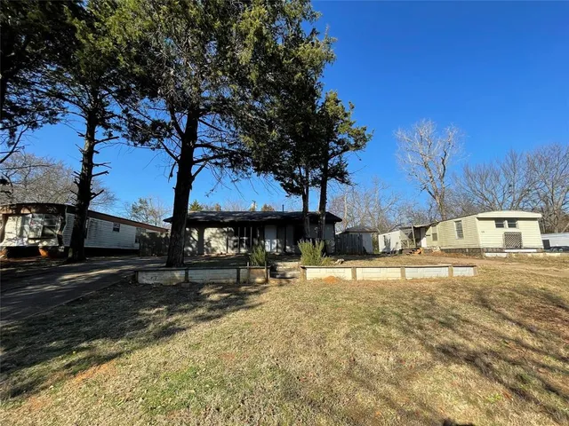 a house view with a outdoor space