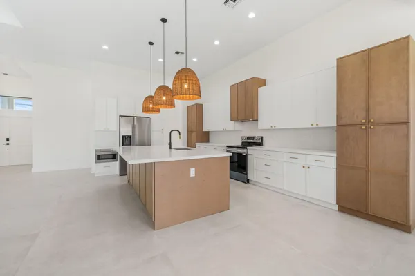 $4,750 | 632 Southeast Seahouse Drive, Port St. Lucie, FL 34983