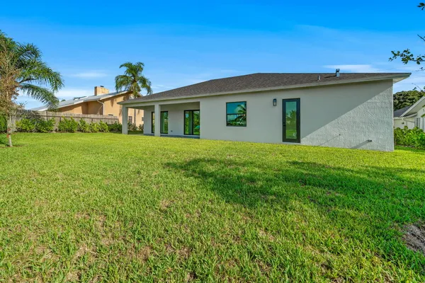 $4,750 | 632 Southeast Seahouse Drive, Port St. Lucie, FL 34983