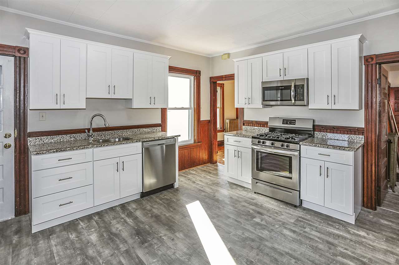 281 Calef Road Manchester, NH 03103 - Photo 1 of 28