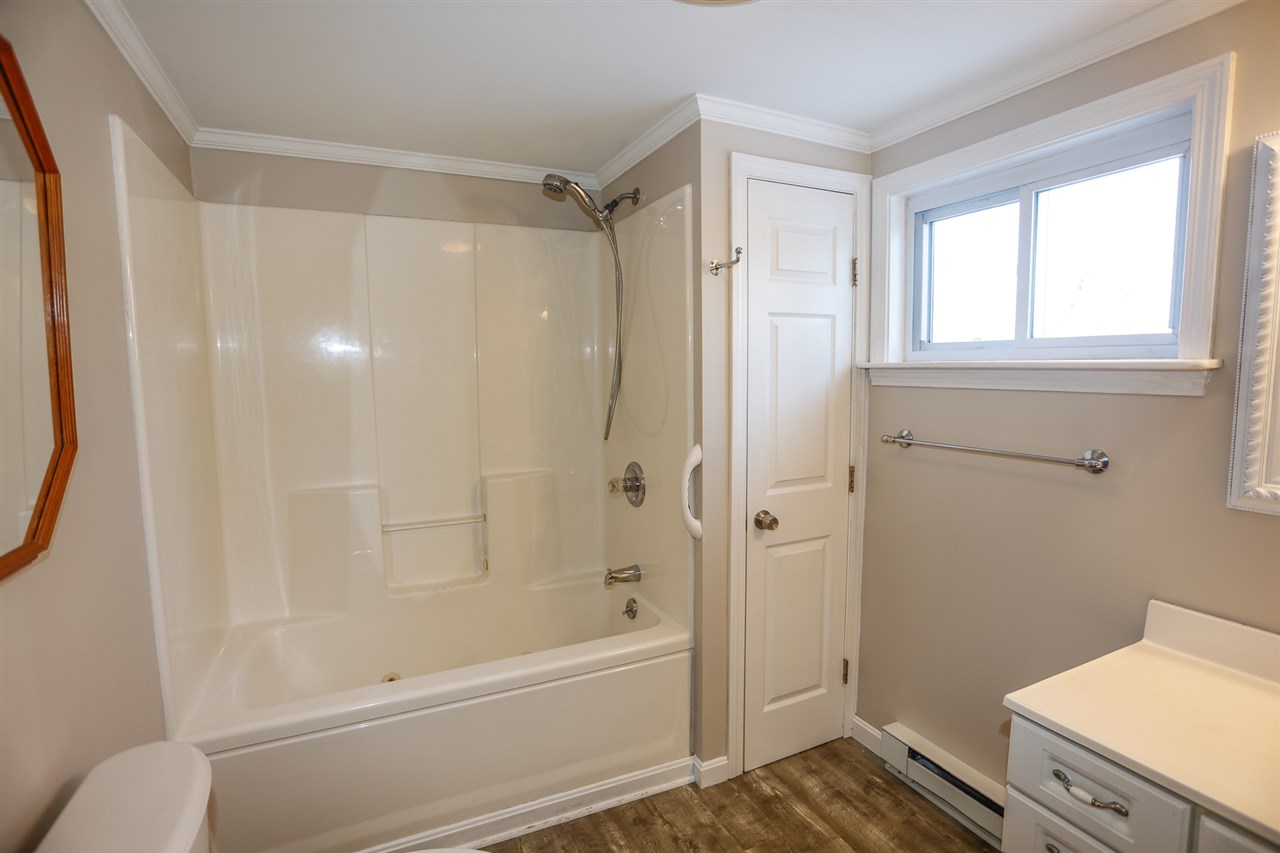 281 Calef Road Manchester, NH 03103 - Photo 15 of 28