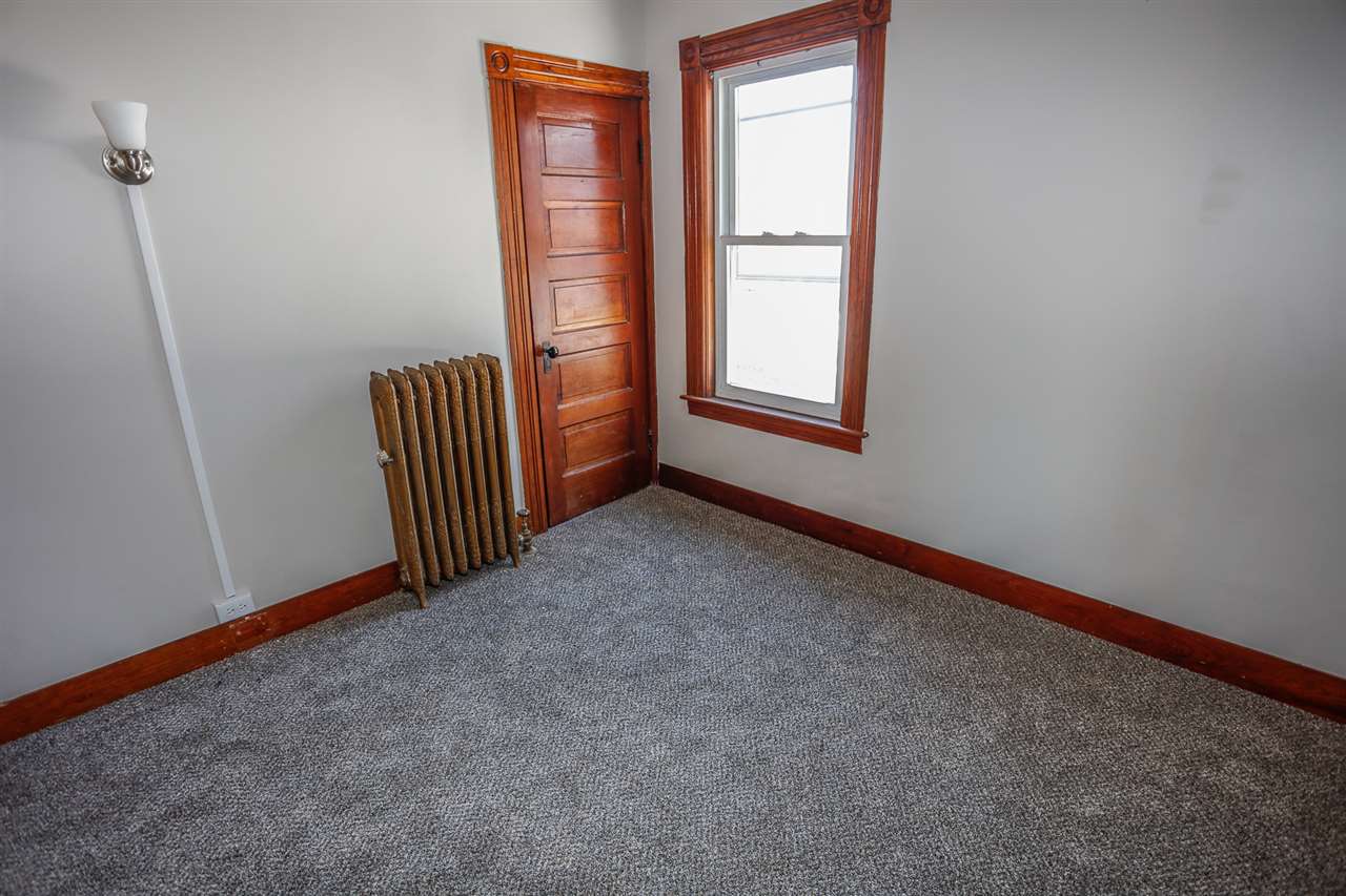 281 Calef Road Manchester, NH 03103 - Photo 23 of 28