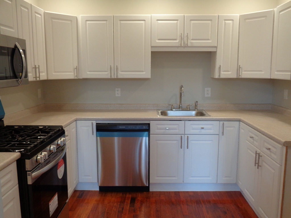 12 Brookside Road, Unit 20 Westford, MA 01886 - Photo 18 of 25 Gallery Image 18