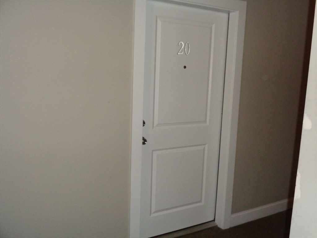 12 Brookside Road, Unit 20 Westford, MA 01886 - Photo 6 of 25 Gallery Image 6