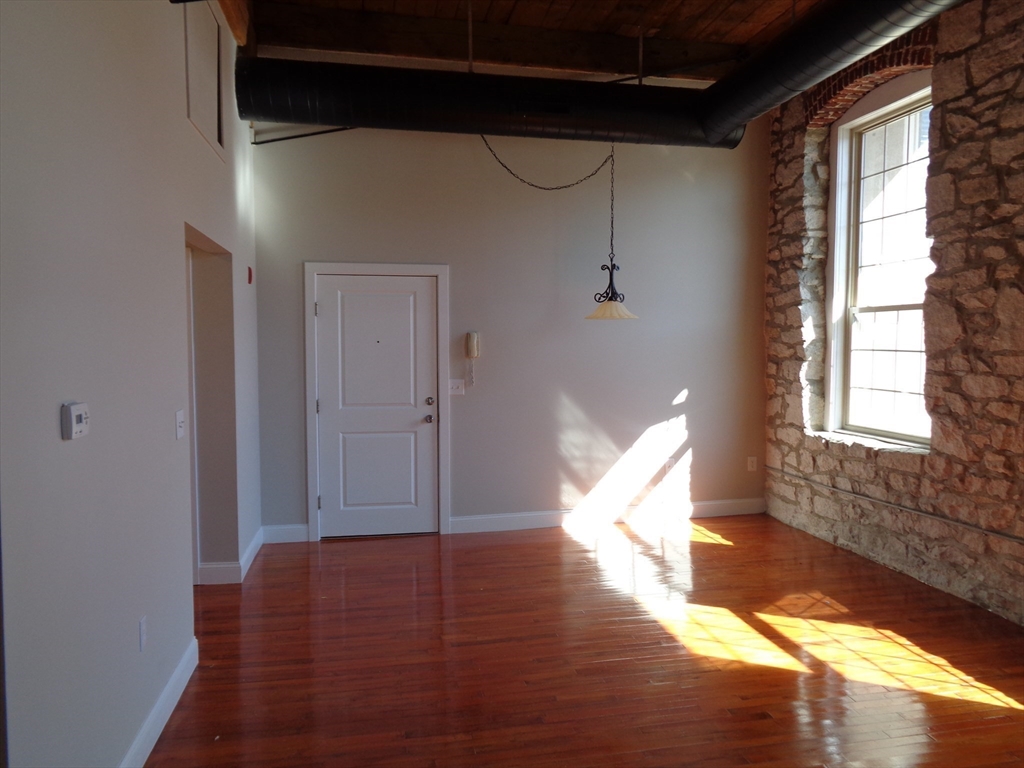 12 Brookside Road, Unit 20 Westford, MA 01886 - Photo 7 of 25 Gallery Image 7
