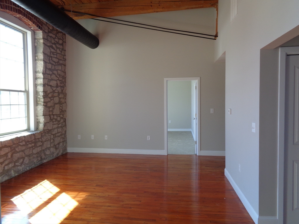 12 Brookside Road, Unit 20 Westford, MA 01886 - Photo 8 of 25 Gallery Image 8